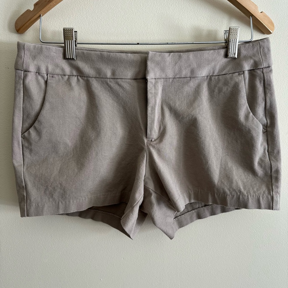 Old Navy Women’s Tan Shorts